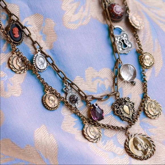 Vintage Curiosity Necklace - Picture 4 of 7